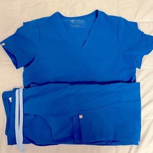 Figs Royal Blue scrub set small
